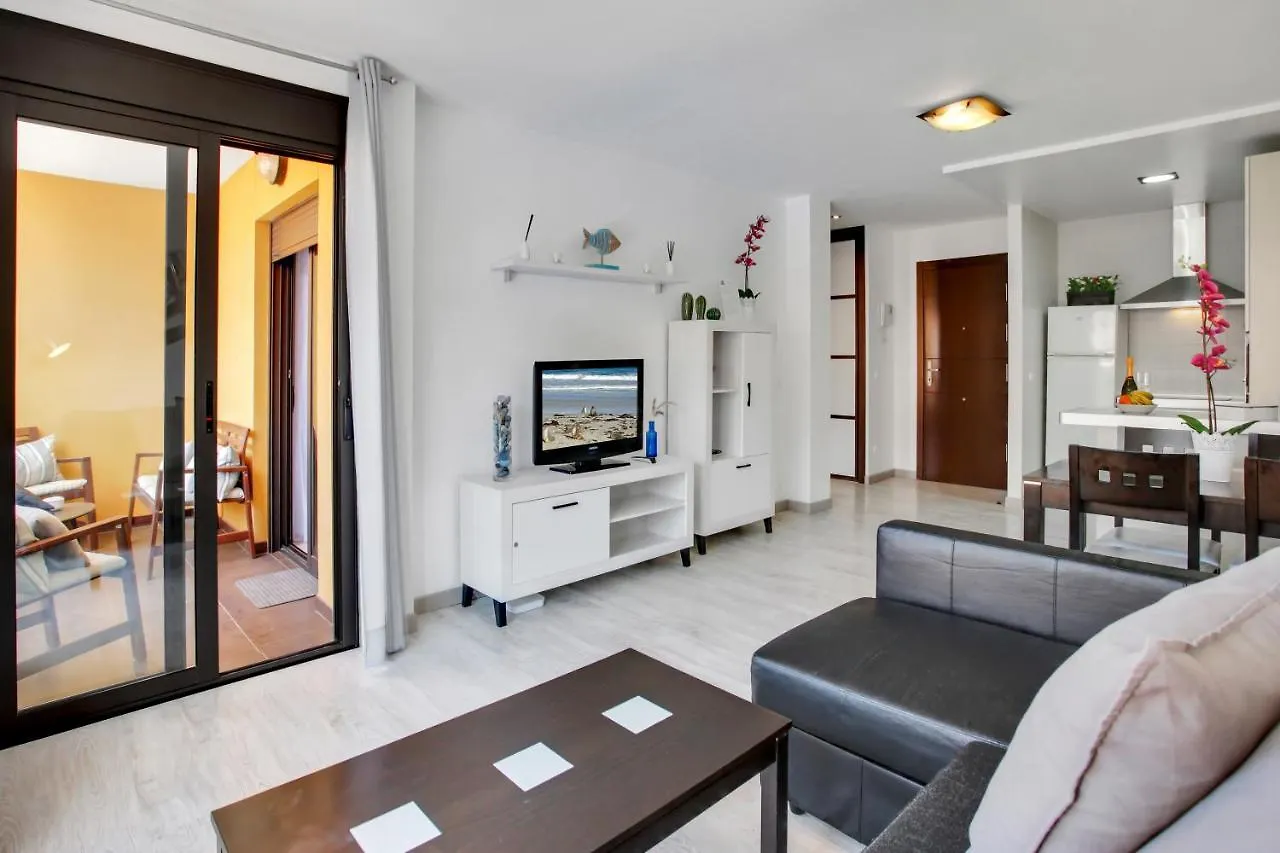 Lovely Mocan, Pool, Fast Wi-Fi, Padel Court Apartment Palm-mar