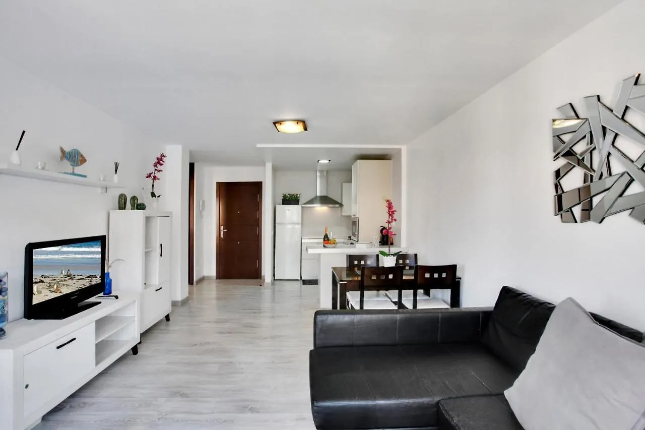 Lovely Mocan, Pool, Fast Wi-Fi, Padel Court Apartment Palm-mar