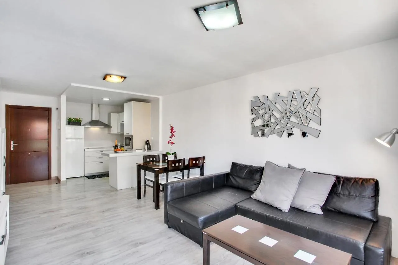 Lovely Mocan, Pool, Fast Wi-Fi, Padel Court Apartment Palm-mar